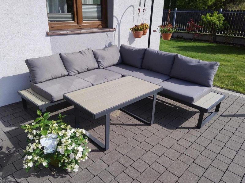 Narożnik Panaon Corner ze stolikiem kawowym