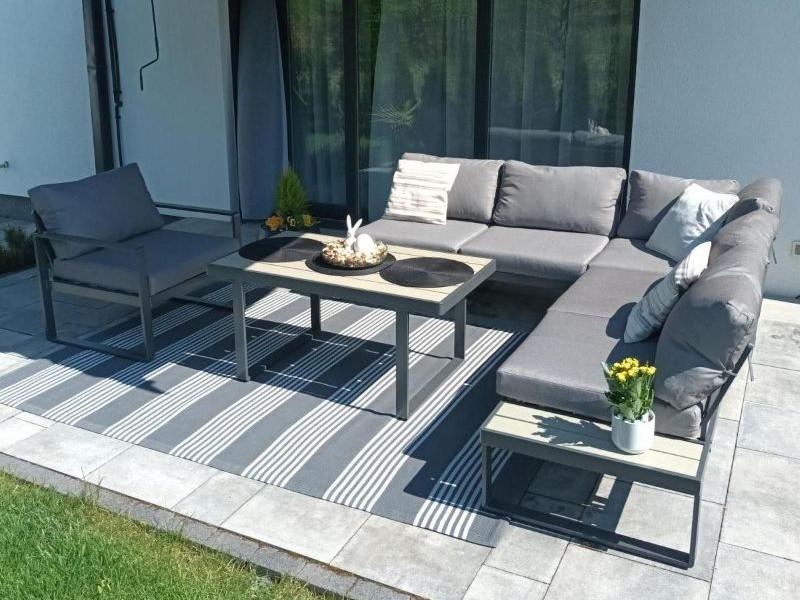 Narożnik Panaon Grey Grey z fotelem i stolikiem