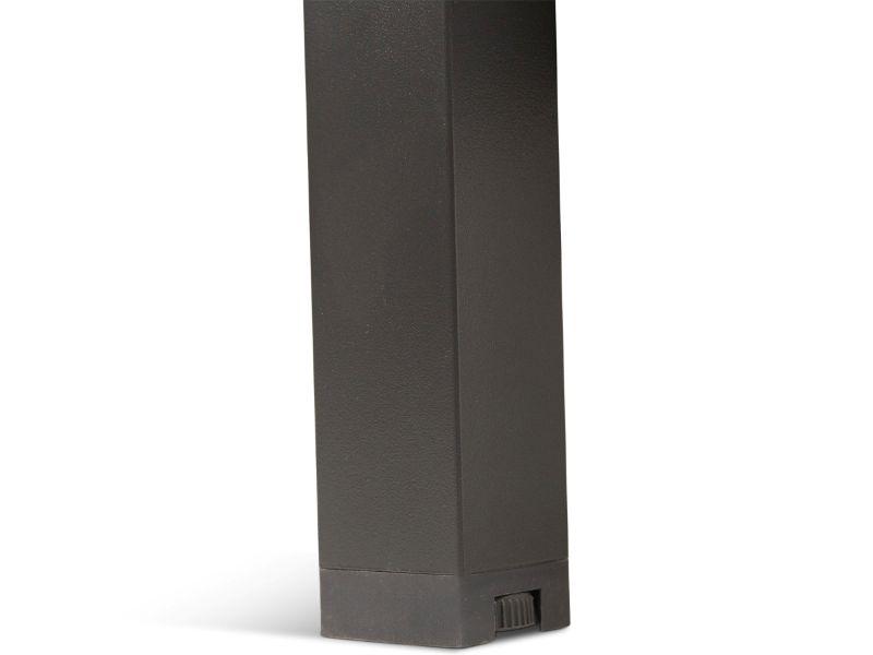 Aluminiowe nóżki mebli zakończone stopkami