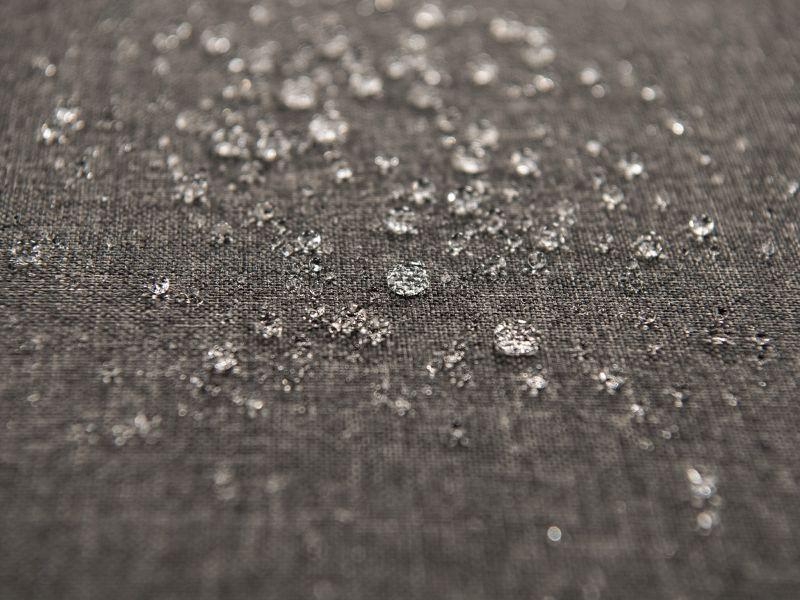 tkanina o właściwościach hydrofobowych