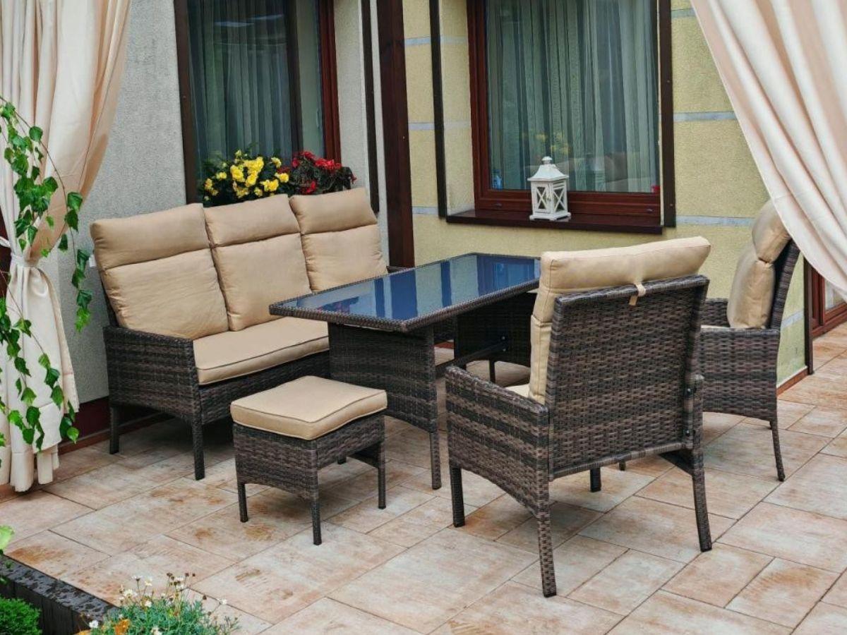 Komplet mebli Lirata z wysokim oparciem