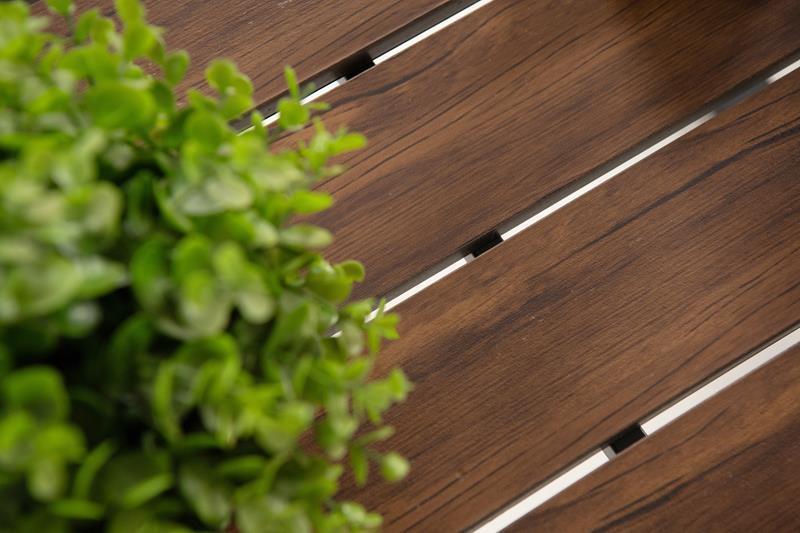 Stół ogrodowy ze szklanym blatem