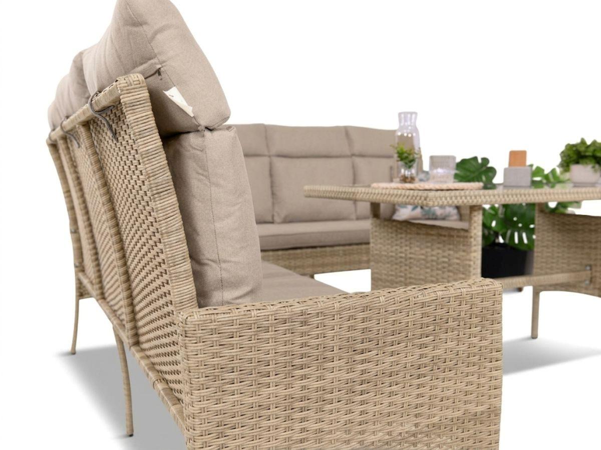 Meble z technorattanu na taras