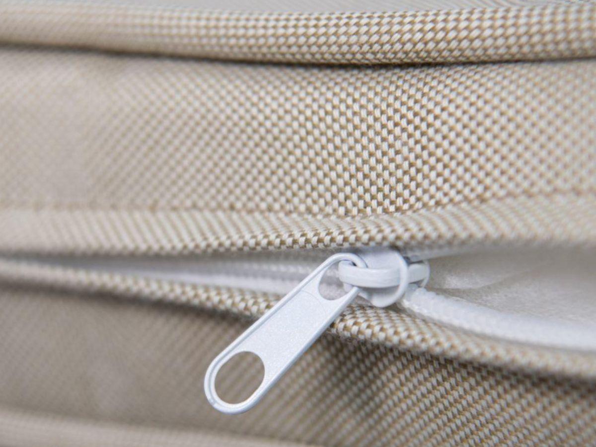 poduszki o właściwościach hydrofobowych