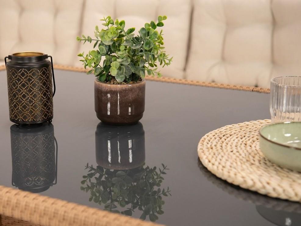 Stół ze szklanym blatem