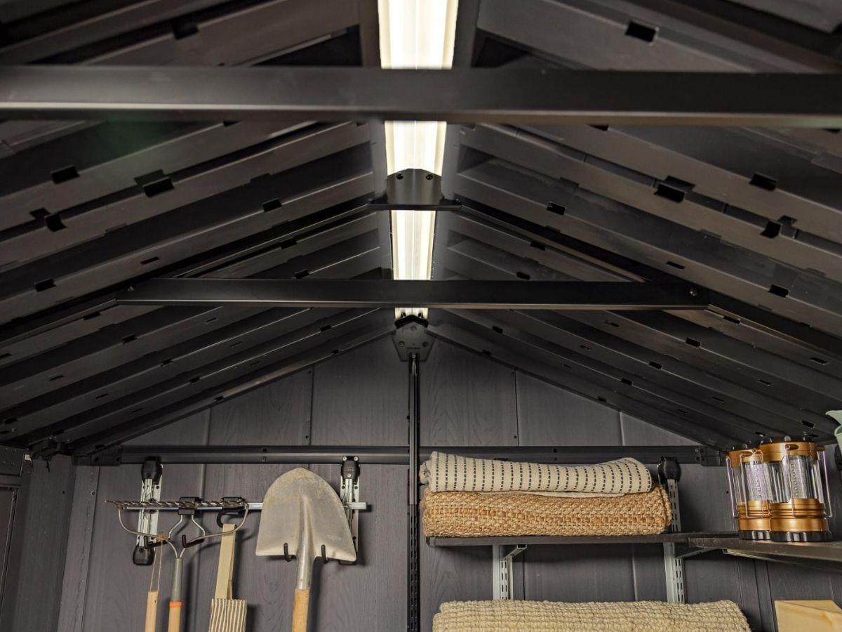 Wnętrze domku Keter Signature - możliwość aranżacji