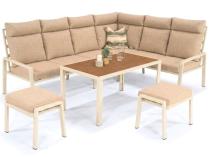 Jasny narożnik tarasowy ze stolikiem z blatem imitacja drewna 120cm i pufami - Doros Corner XL - Cream