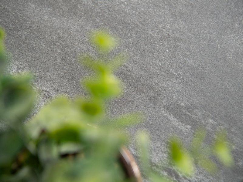 Duży stolik z blatem z hartowanego szkła